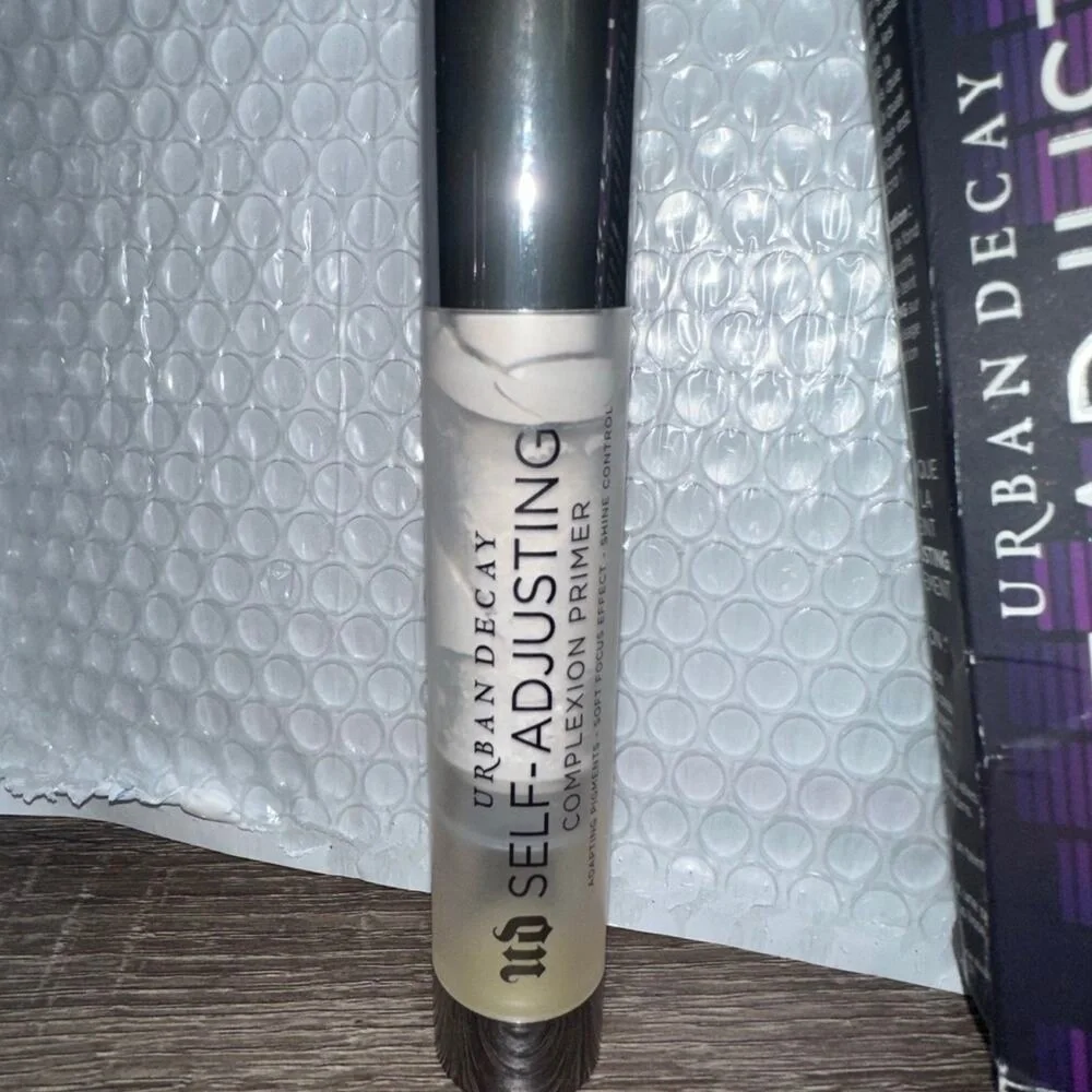 Urban Decay primer self‎ adjusting face